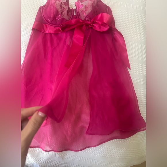 Pink Lingerie - Picture 3 of 5